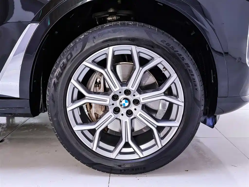 BMW X7 2023 xDrive40i Lead Luxury