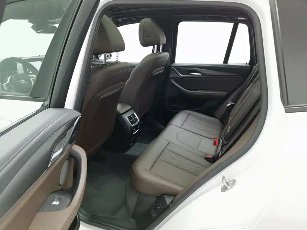 BMW X3 — миниатюра 15