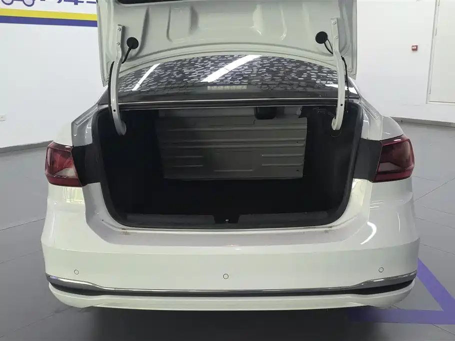 Jetta VA3 2019 1.5L AT Enjoy