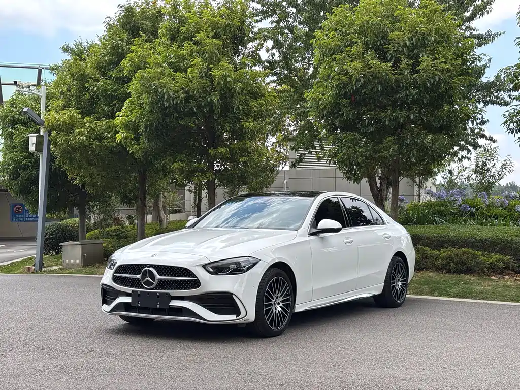 Mercedes-Benz C-Class 2024