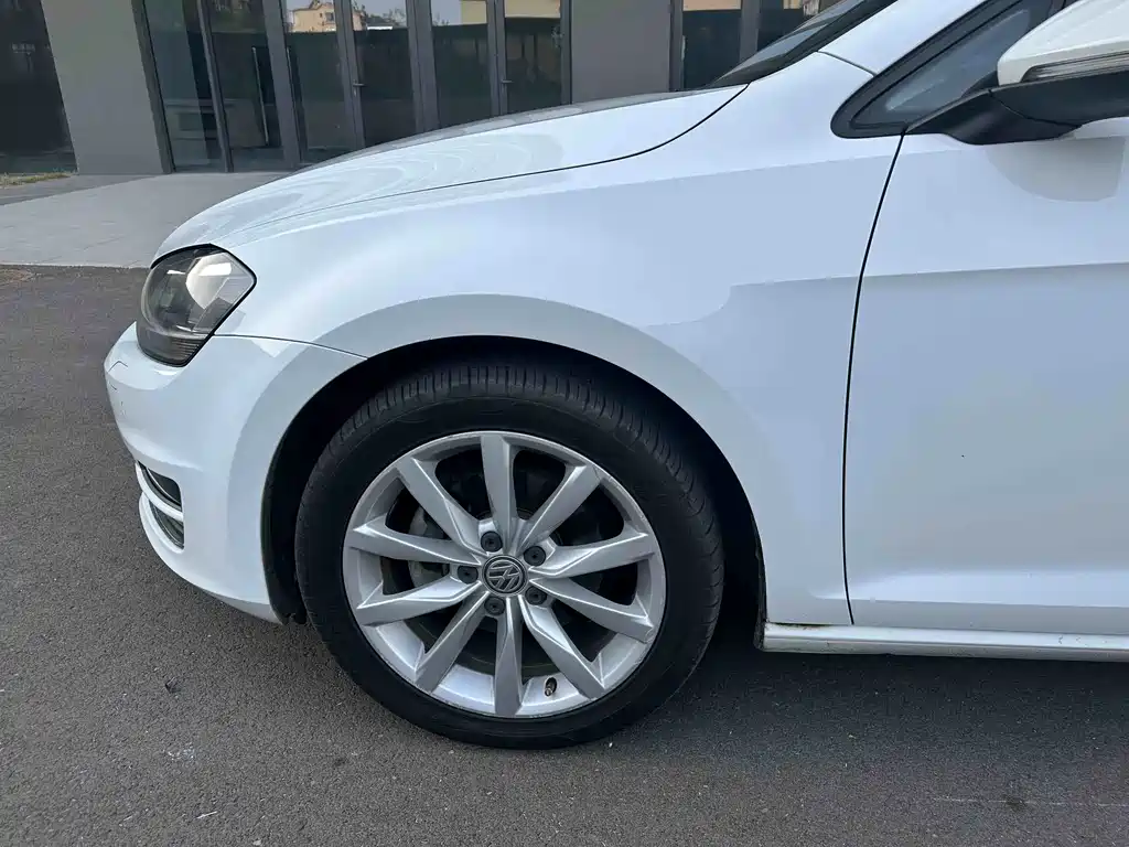 Volkswagen Golf — миниатюра 3
