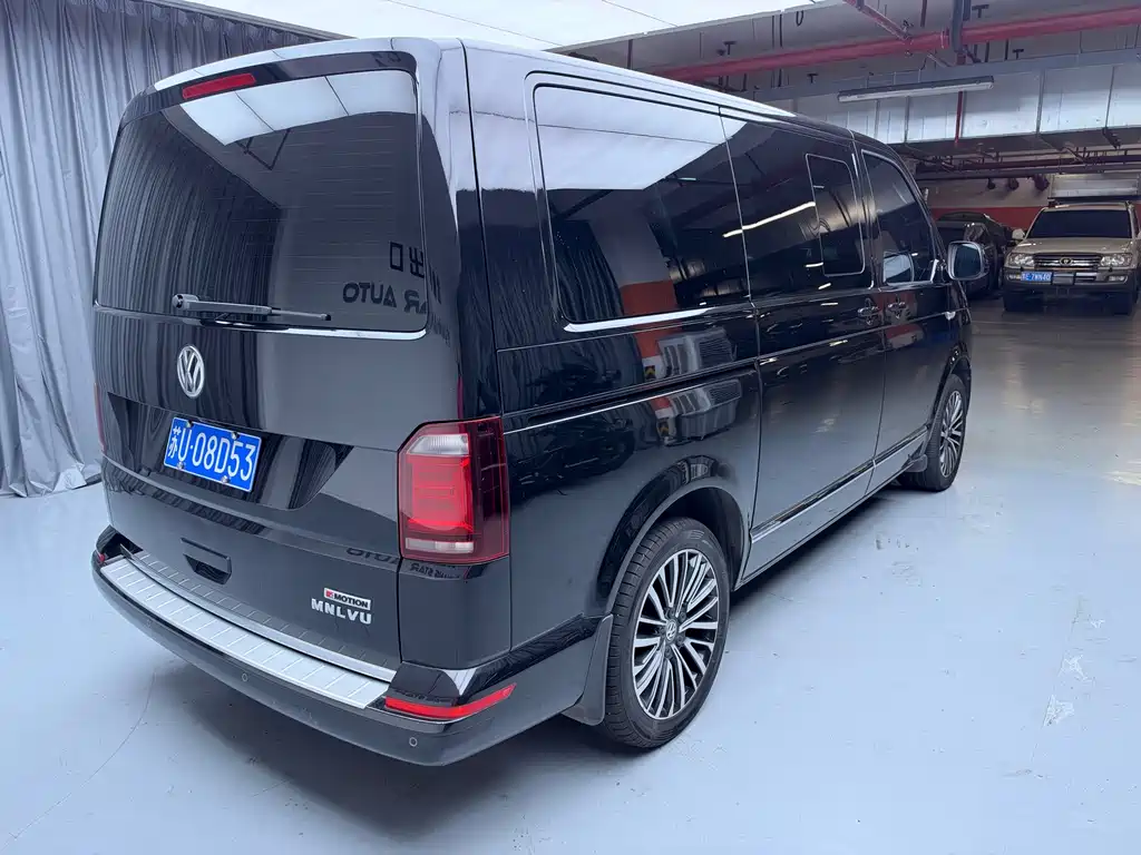 Volkswagen Multivan — миниатюра 8