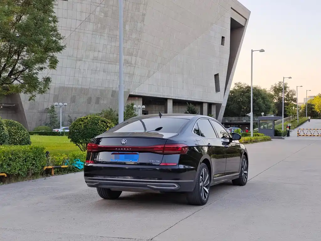 Volkswagen Passat — миниатюра 10