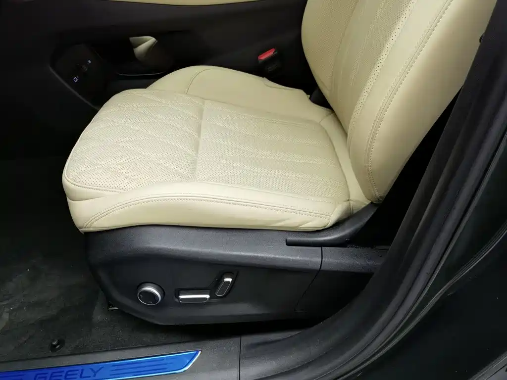 Geely Xingyue L — миниатюра 20