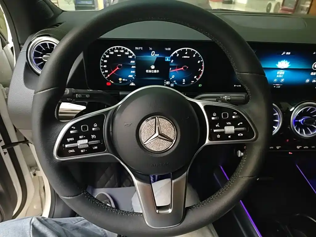 Mercedes-Benz GLA — миниатюра 15