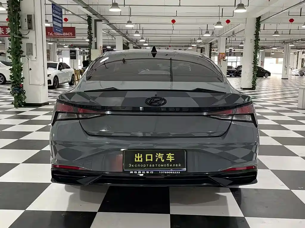 Hyundai Elantra — миниатюра 8