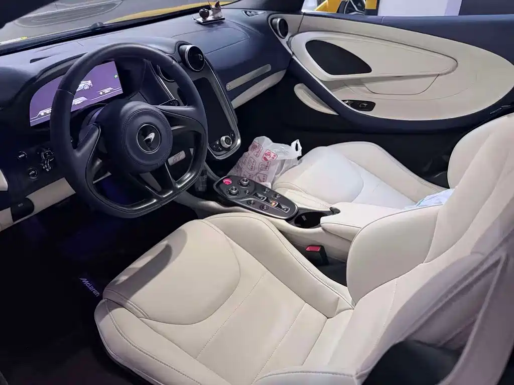 McLaren GT — миниатюра 4