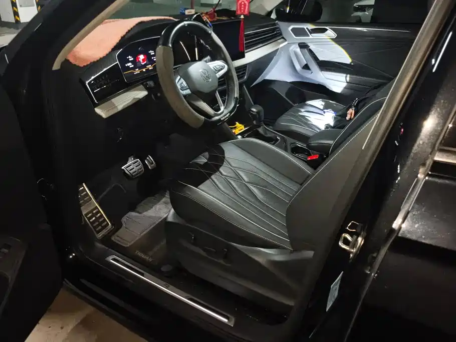 Volkswagen Tiguan L — миниатюра 9