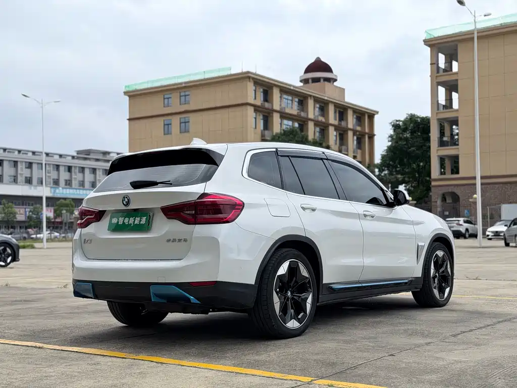 BMW iX3 — фотографии объявления, Фото 10