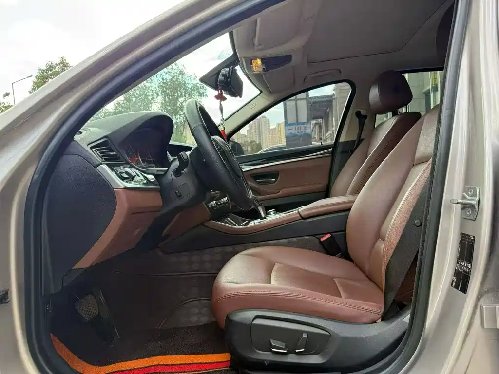 BMW 5 Series (Import) — миниатюра 8