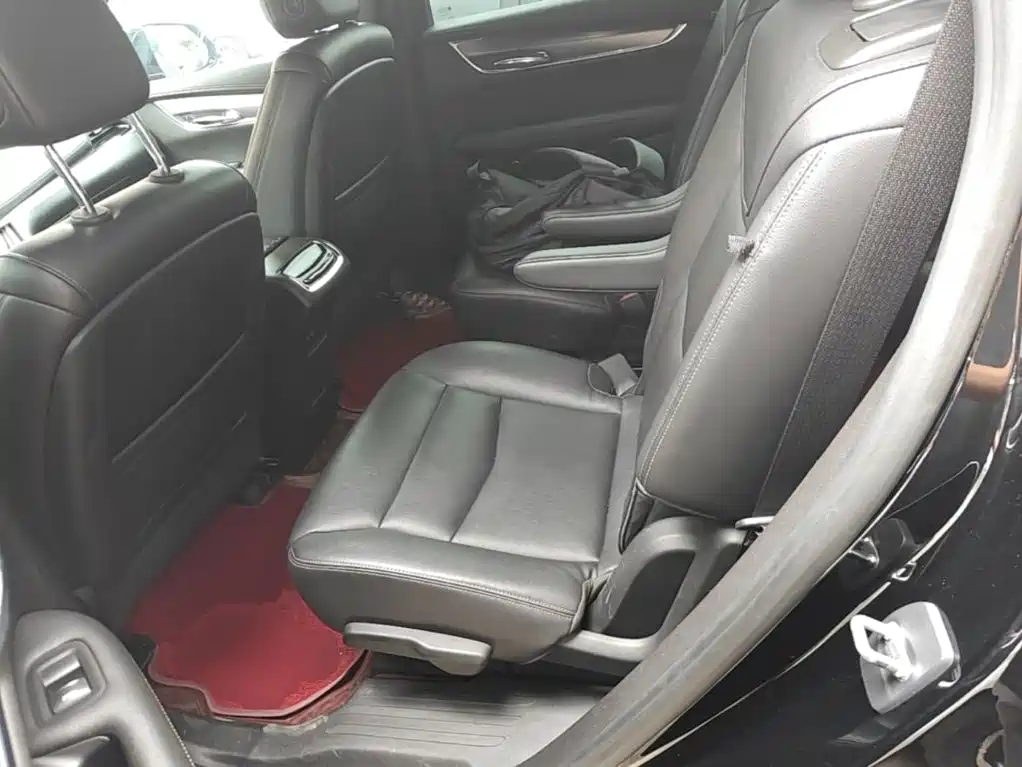 Cadillac XT6 — миниатюра 17