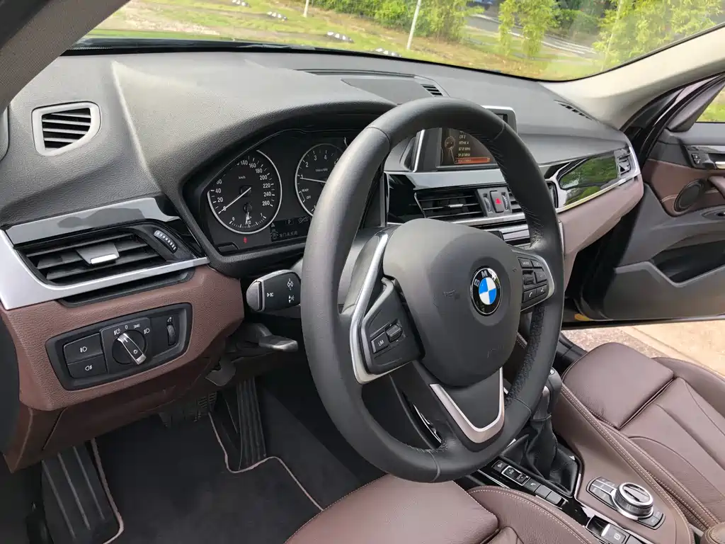 BMW X1 — миниатюра 9