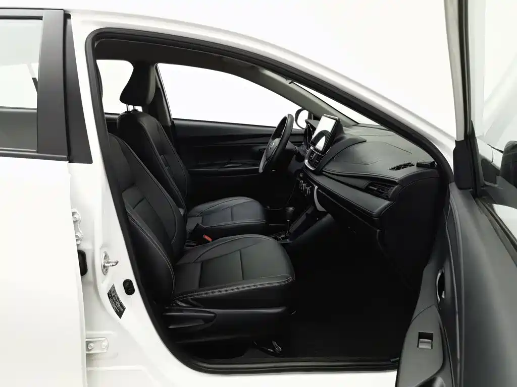 Toyota Yaris L — миниатюра 23