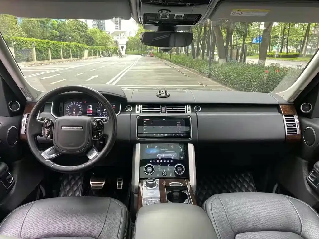 Land Rover Range Rover — миниатюра 7