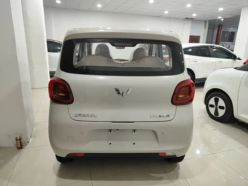 Wuling MINIEV — миниатюра 6