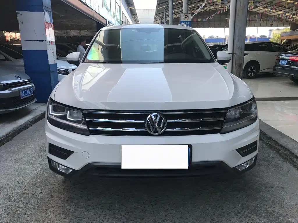Volkswagen Tiguan L — миниатюра 2