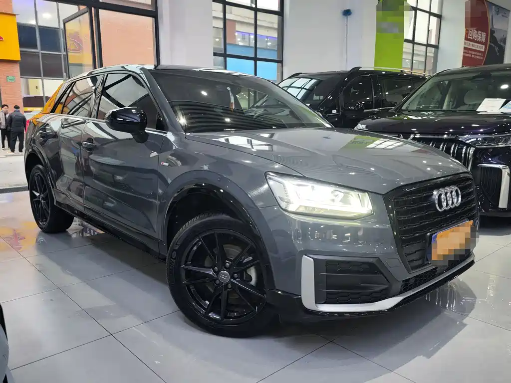 AUDI Q2L