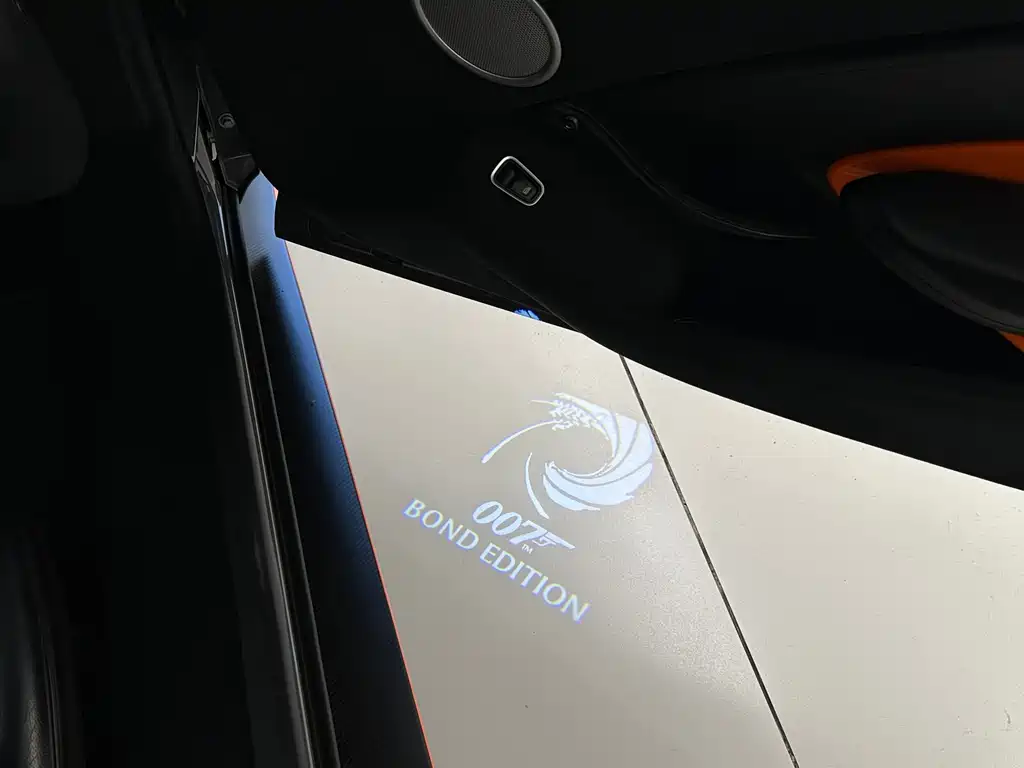 Aston Martin V8 Vantage — миниатюра 10