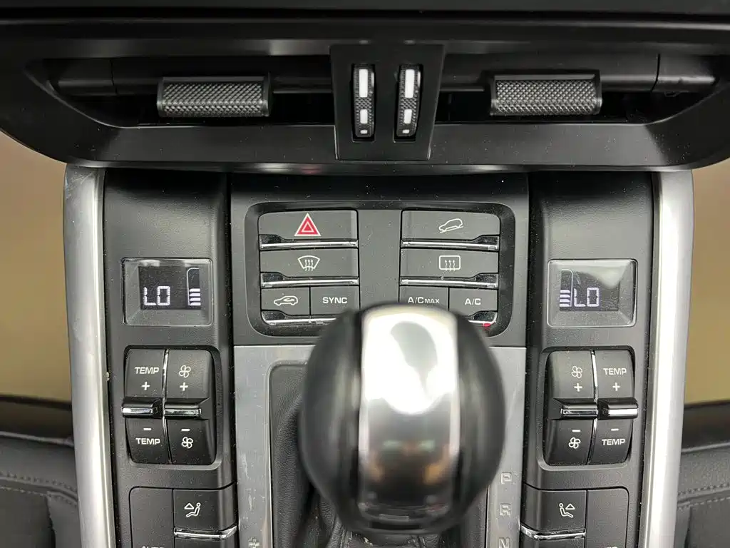 Porsche Macan — миниатюра 27