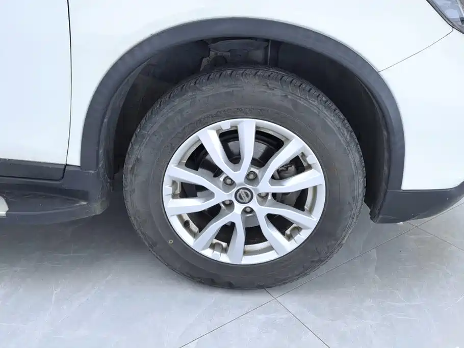 Nissan X-Trail 2017 2.0L CVT Comfort 2WD