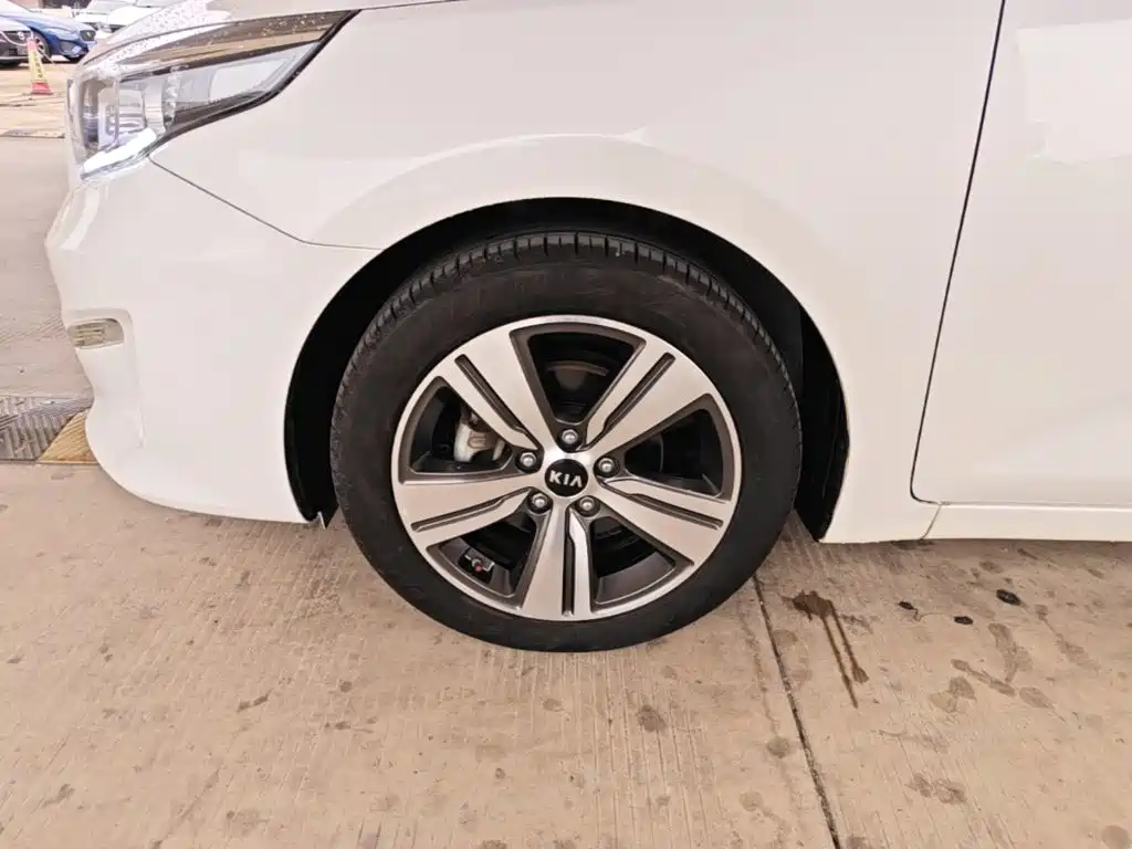 Kia K4 — миниатюра 23