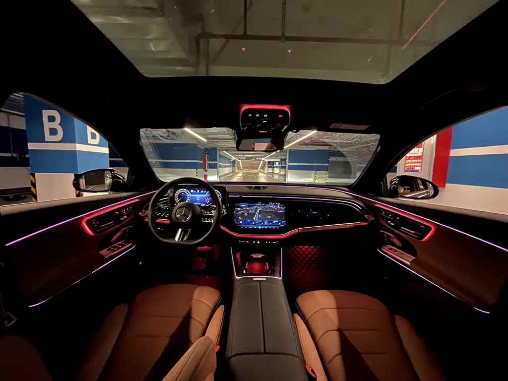 Mercedes-Benz E-Class — миниатюра 15