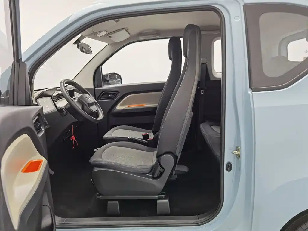 Wuling MINIEV — миниатюра 10