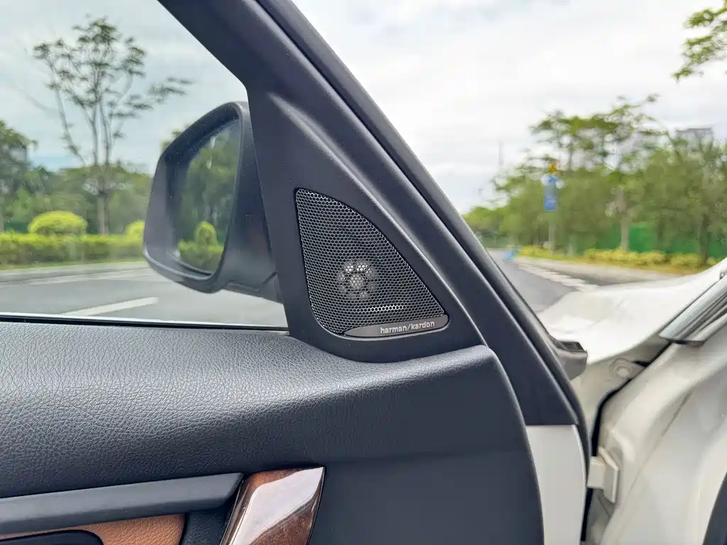 BMW 3 Series — миниатюра 16