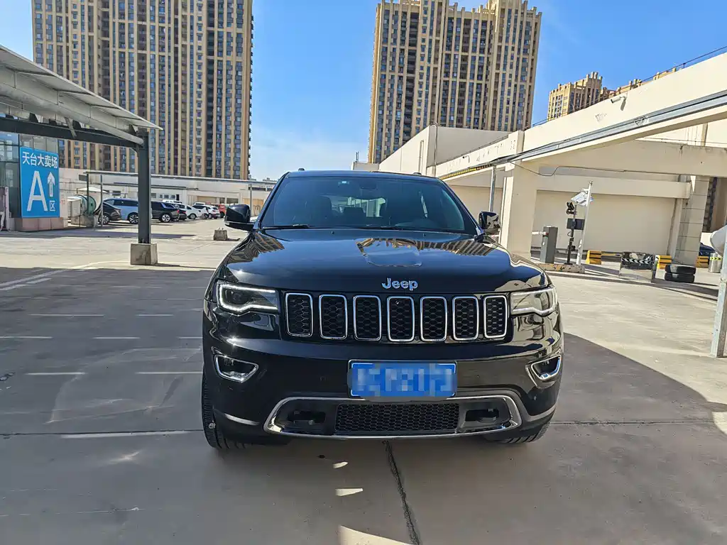 Jeep Grand Cherokee (Import) 2021