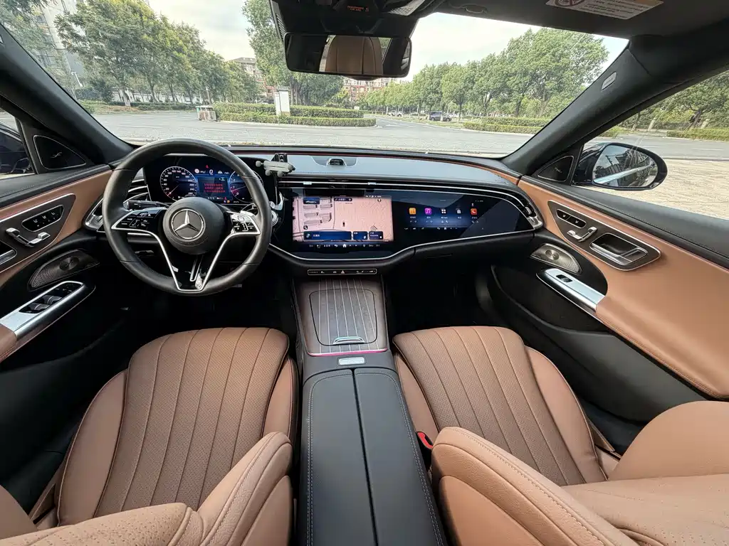 Mercedes-Benz E-Class — миниатюра 10