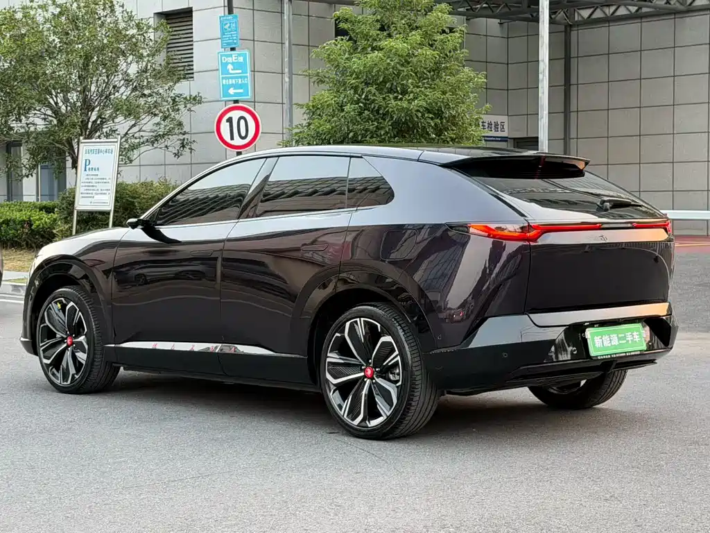 Mazda EZ-60 — миниатюра 7
