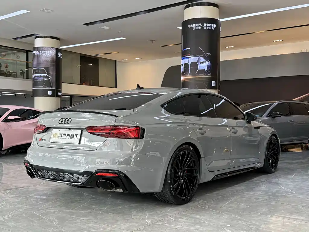 AUDI RS 5