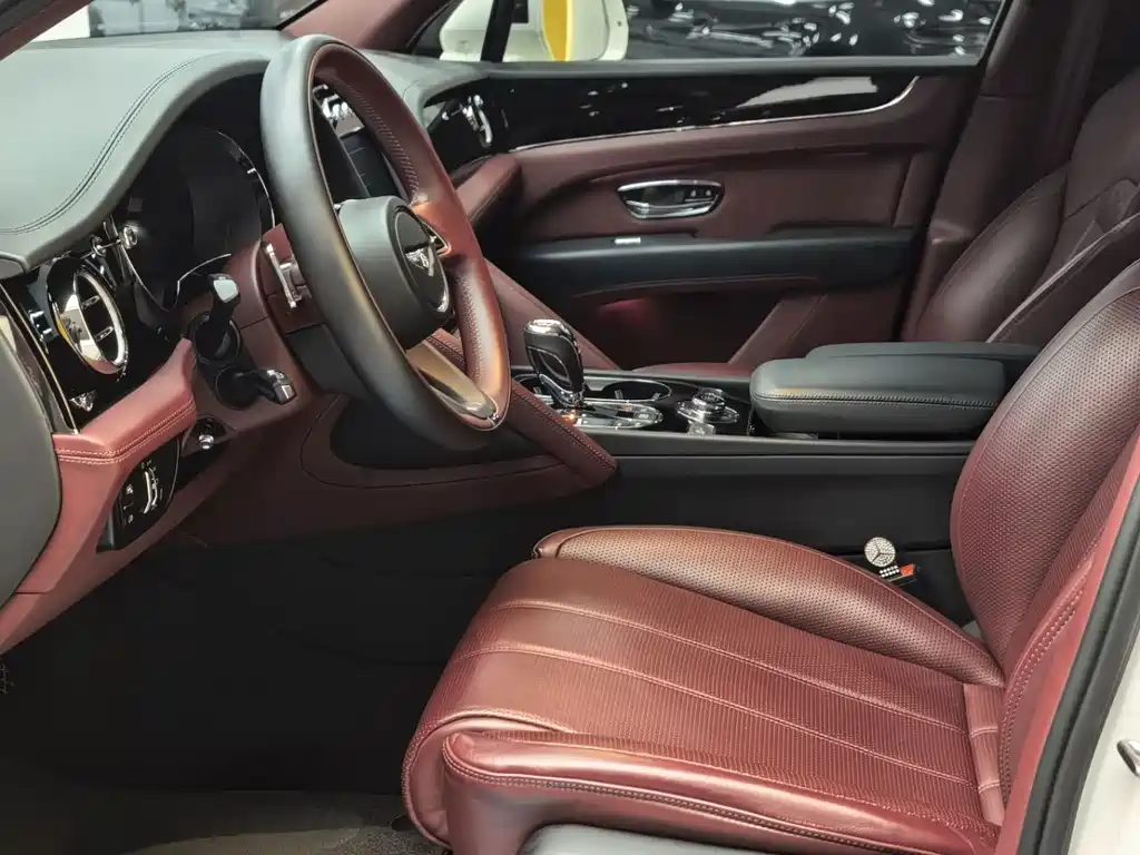 Bentley Bentayga — миниатюра 9