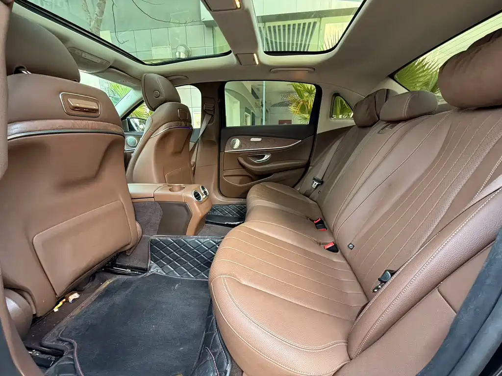 MERCEDES-BENZ E CLASS