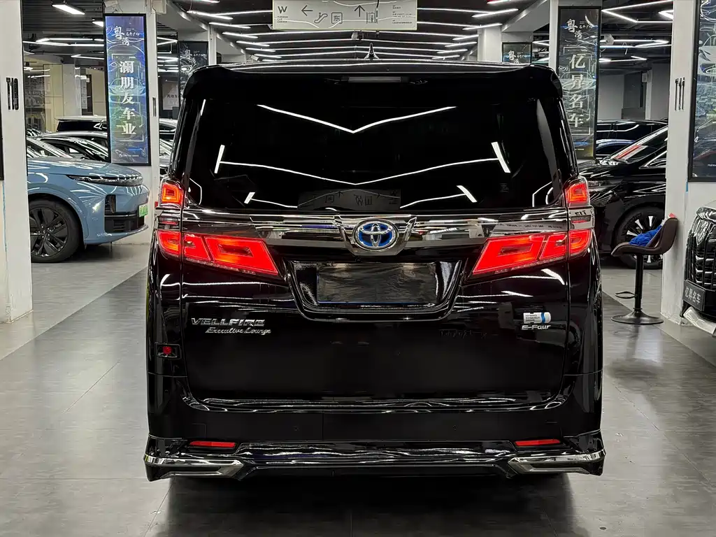 Toyota Vellfire — миниатюра 11
