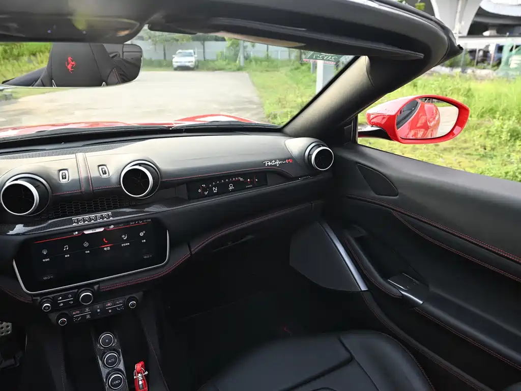 Ferrari Portofino — миниатюра 18
