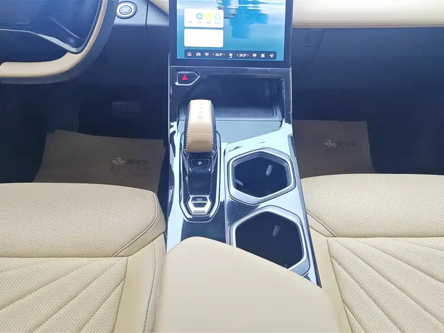 GEELY AUTOMOBILE BOYUE L