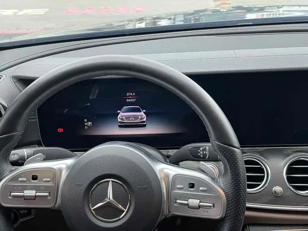 MERCEDES-BENZ  E CLASS