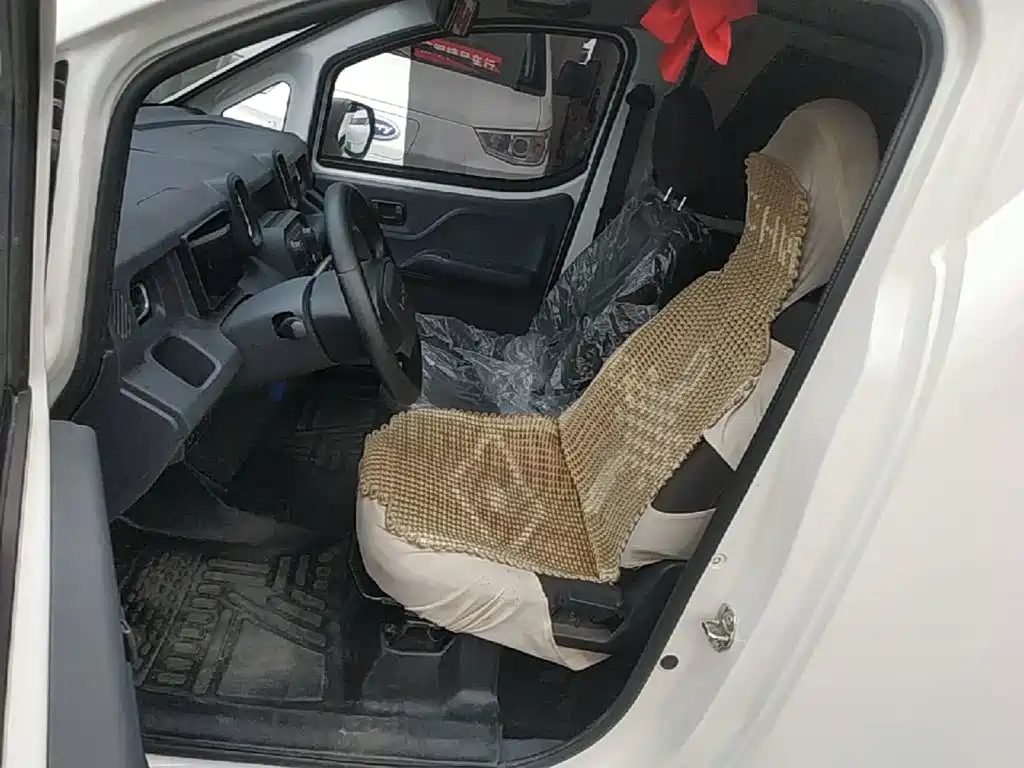 予风汽车 予风黄金仓 — миниатюра 15