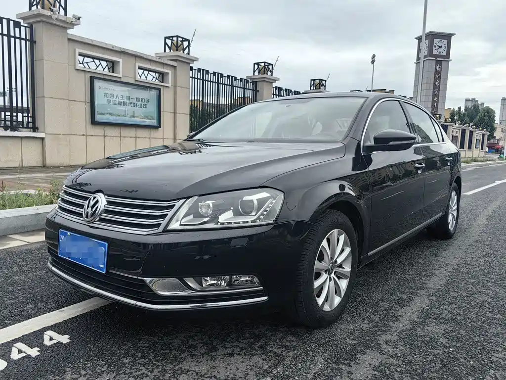 Volkswagen Magotan 2012