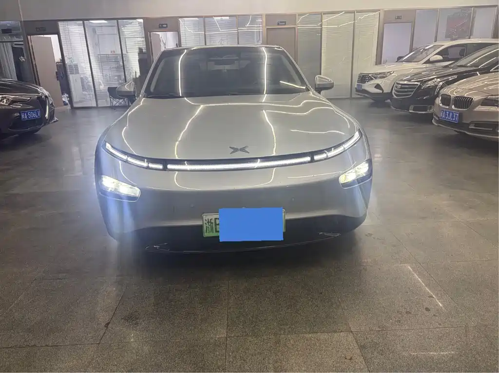 XPeng P7 — миниатюра 2