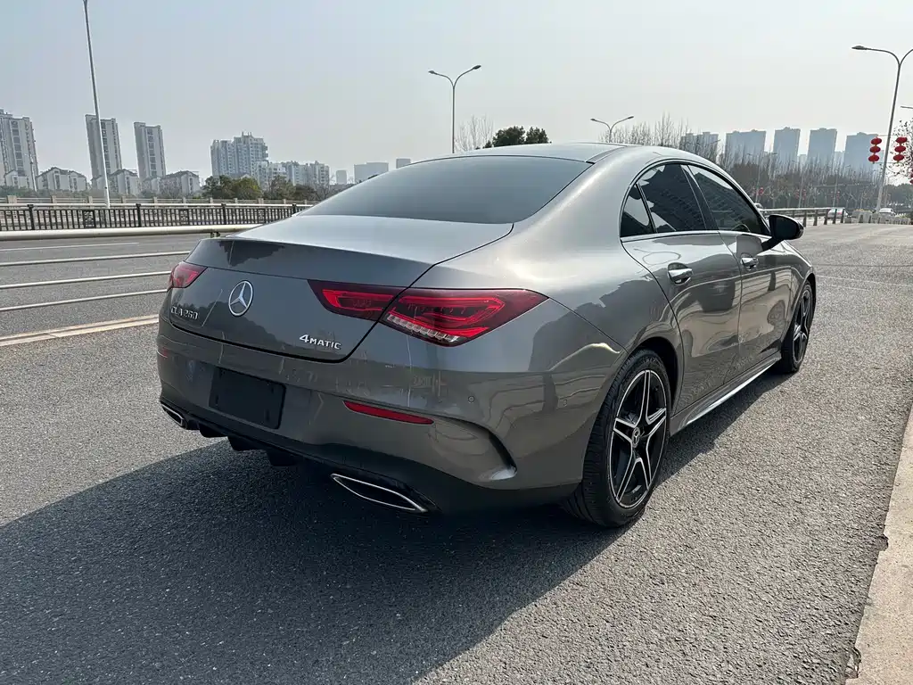 MERCEDES-BENZ CLA