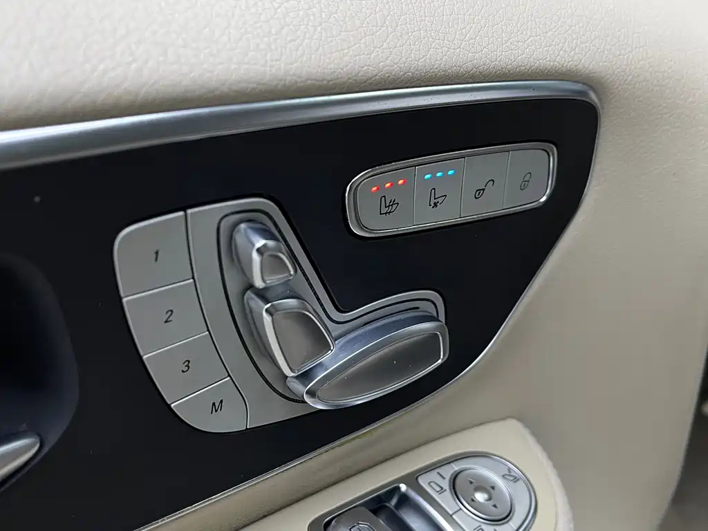 Mercedes-Benz V-Class — миниатюра 7