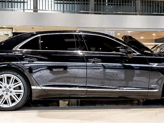 BENTLEY FLYING SPUR PLUG IN HYBRID