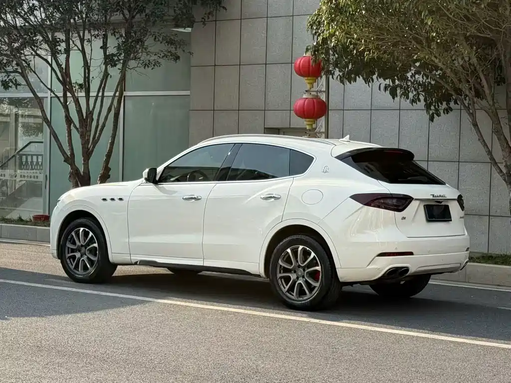 MASERATI LEVANTE