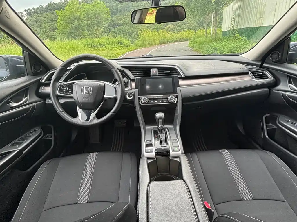 Honda Civic — миниатюра 31
