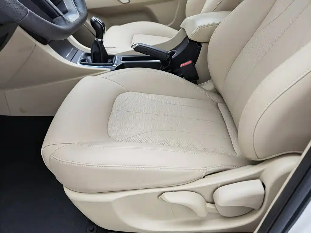 Geely Emgrand — миниатюра 20