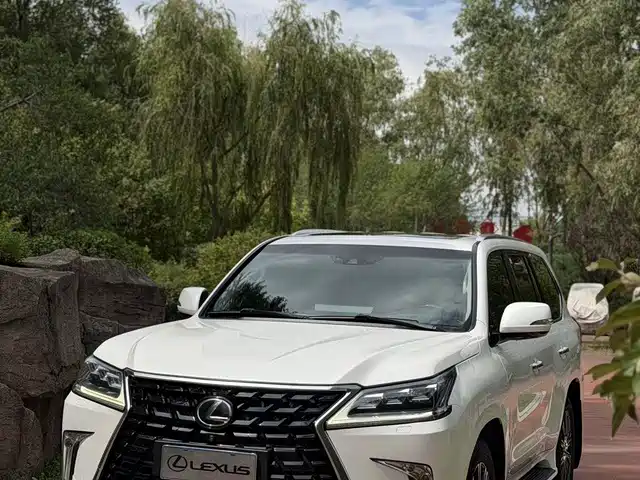 2016 Lexus LX