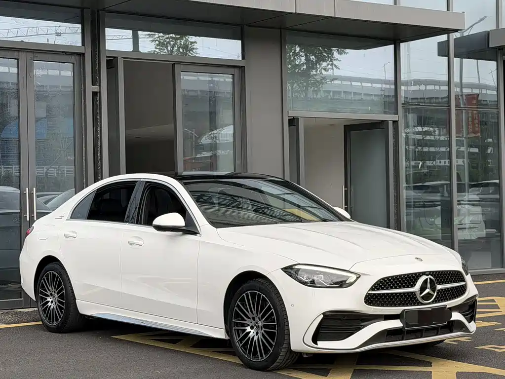 Mercedes-Benz C-Class — миниатюра 3