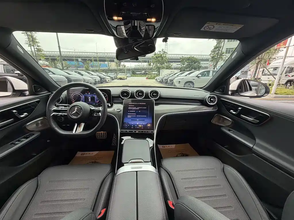 Mercedes-Benz C-Class — миниатюра 11